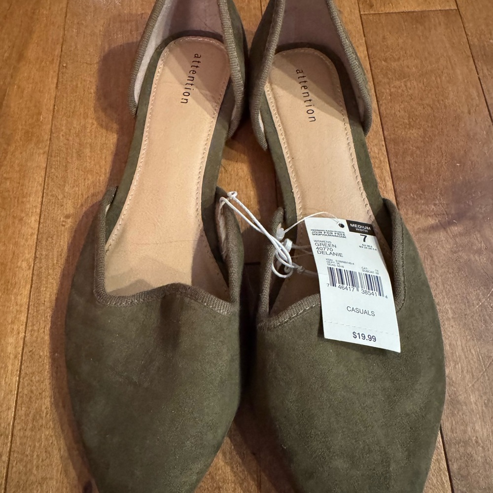 Attention Green Flats Comfortable Loafers